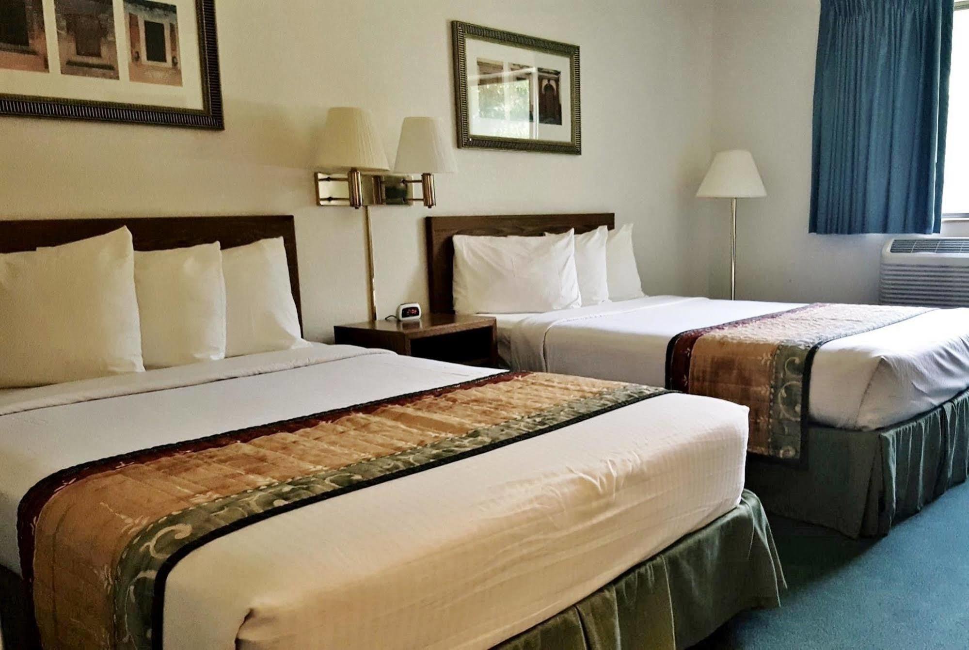 Americas Best Value Inn & Suites Cassville Roaring River Eksteriør billede
