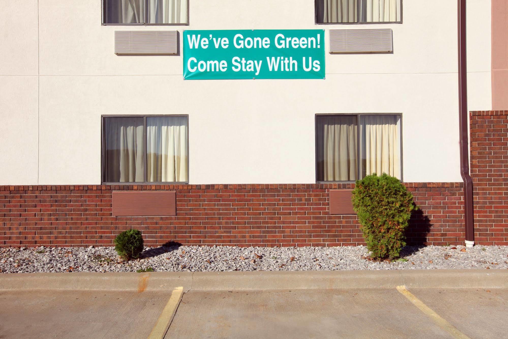 Americas Best Value Inn & Suites Cassville Roaring River Eksteriør billede